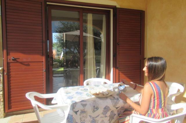 Casa Alice Apartment Budoni Exterior photo