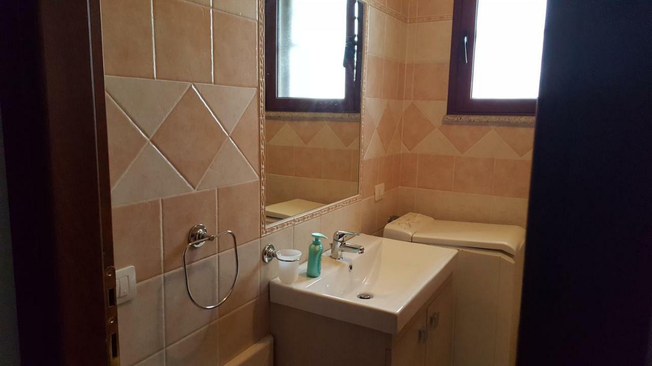 Casa Alice Apartment Budoni Exterior photo